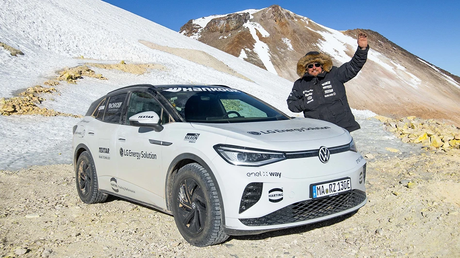 World record: Rainer Zietlow has climbed the world's highest still passable mine road at the Uturuncu volcano in Bolivia using only electric traction.